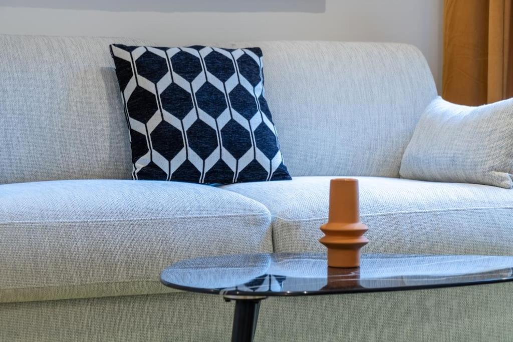 21#appart Hotel#1bedroom#4pers#paris 16#ac Parijs